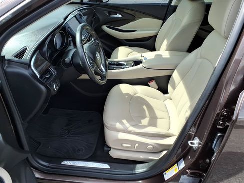 Used 2020 Buick Envision Essence FWD image 11