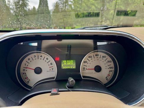 Used 2006 Ford Explorer Eddie Bauer image 19