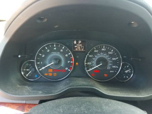 Used 2010 Subaru Outback 2.5i Limited AWD/4WD image 38