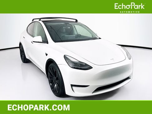 Used 2022 Tesla Model Y Performance AWD/4WD image 1