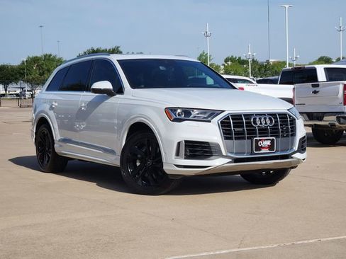 Used 2020 Audi Q7 3.0T Premium Plus w/ Premium Plus Package AWD/4WD image 2