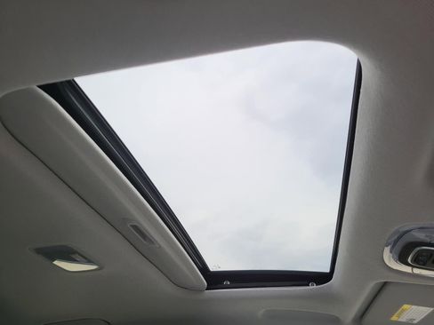 New 2026 Hyundai Elantra Limited FWD image 9