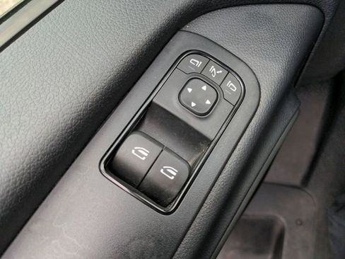 Used 2022 Mercedes-Benz Sprinter 144 Cargo w/ Parking Package image 22