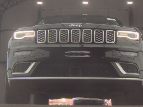 Used 2018 Jeep Grand Cherokee Summit w/ Platinum Series Group AWD/4WD image 14