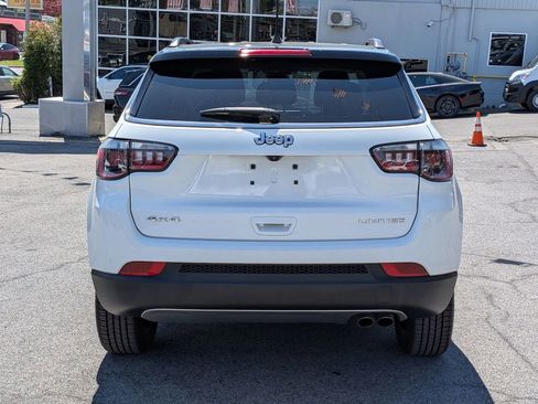 Used 2022 Jeep Compass Limited AWD/4WD image 7