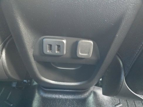 Used 2018 Chevrolet Colorado ZR2 image 9