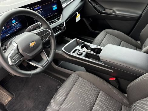 Used 2026 Chevrolet Equinox LT AWD/4WD image 7