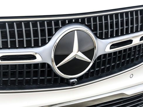 New 2025 Mercedes-Benz GLC 350e 4MATIC image 13