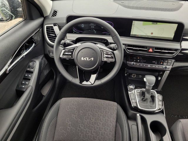 New 2026 Kia Seltos S FWD image 12