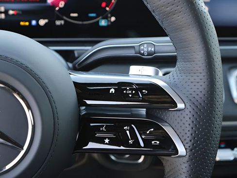New 2026 Mercedes-Benz GLS 450 4MATIC image 34