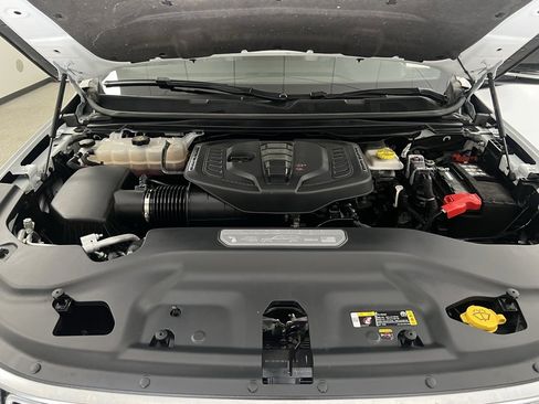 Used 2024 Jeep Wagoneer L Series II w/ Premium Group I image 69