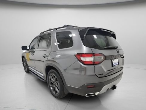 Certified 2024 Honda Pilot Elite image 11