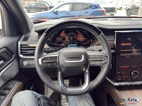 New 2026 GMC Acadia Denali Ultimate image 17