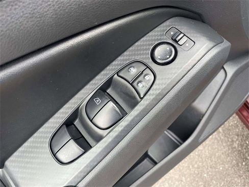 Used 2025 Nissan Altima 2.5 SV image 12