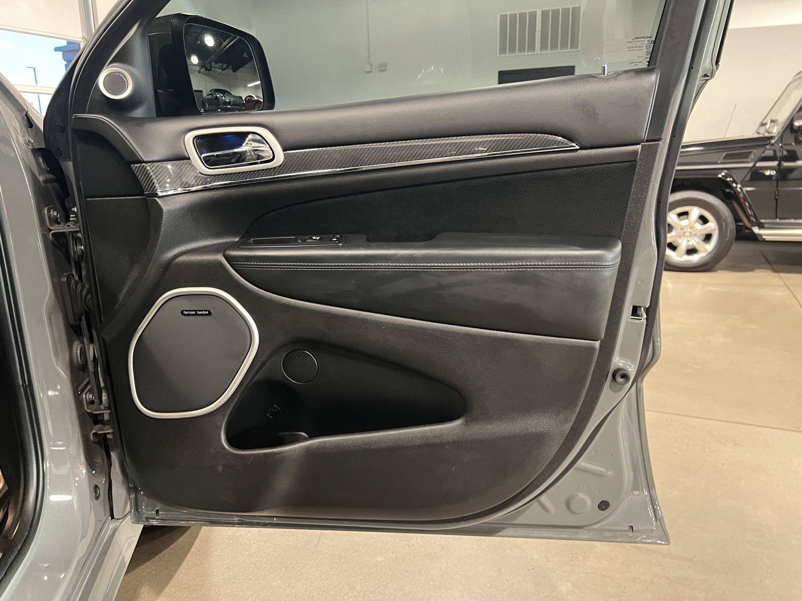 Used 2019 Jeep Grand Cherokee SRT AWD/4WD image 49