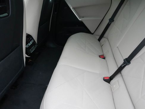 Used 2024 BMW iX xDrive50 w/ Premium Package image 31