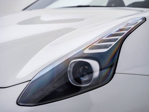 Used 2015 Ferrari California T image 7