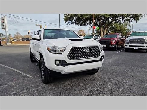 Used 2019 Toyota Tacoma TRD Sport image 20