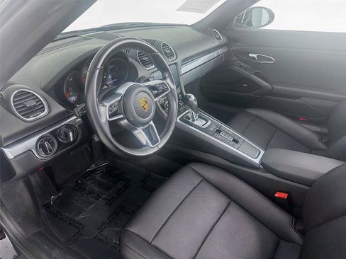 Used 2021 Porsche 718 Boxster RWD image 4