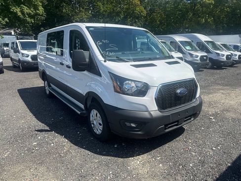 Used 2025 Ford Transit 250 Low Roof w/ Exterior Upgrade Package RWD image 5
