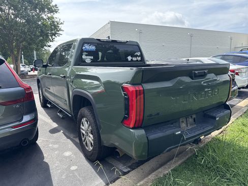 Used 2022 Toyota Tundra SR5 w/ SR5 Convenience Package AWD/4WD image 10