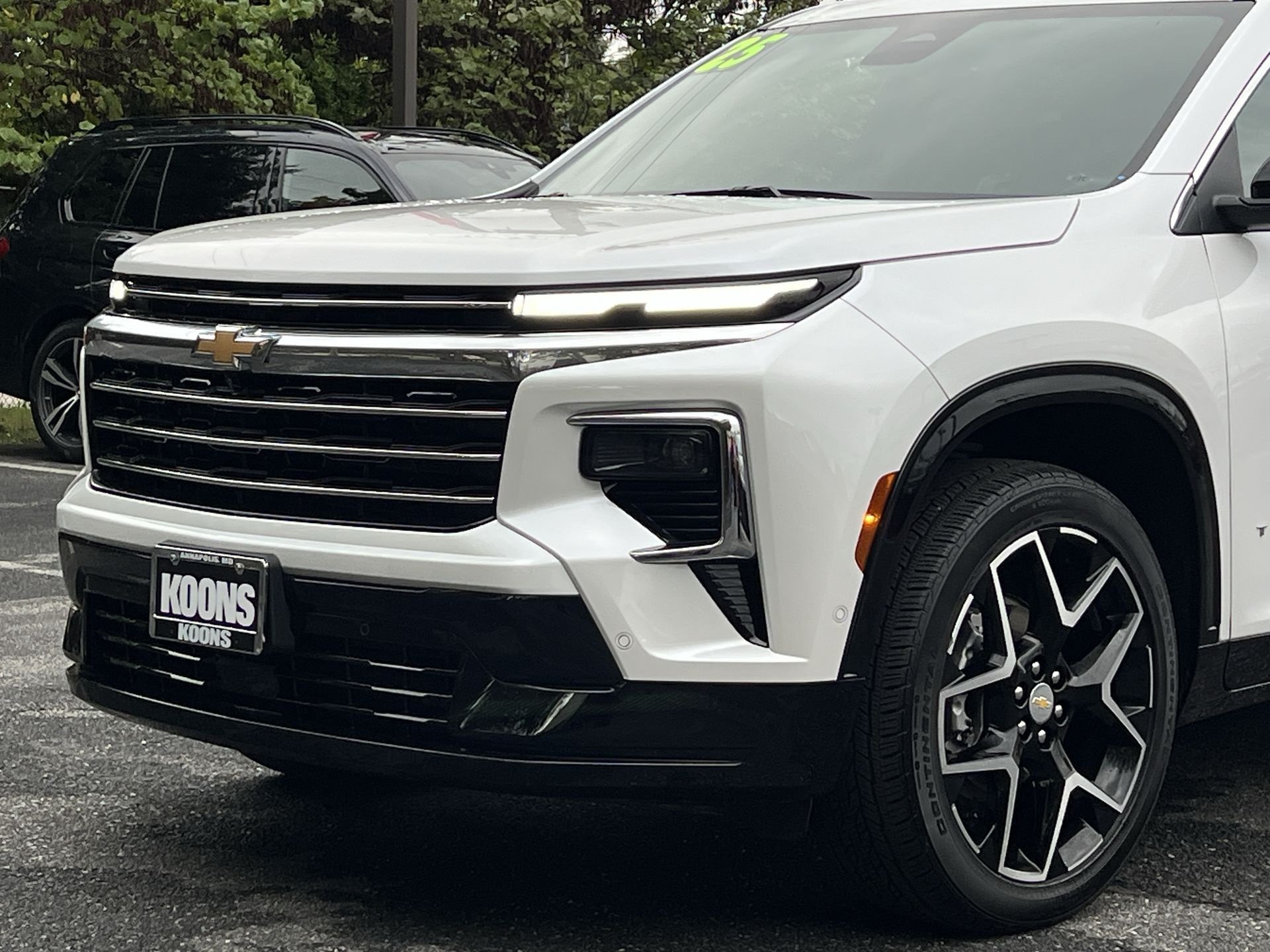 Used 2025 Chevrolet Traverse High Country AWD/4WD image 29