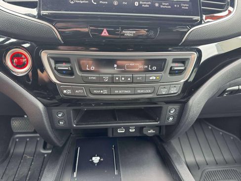 Used 2024 Honda Ridgeline Black Edition image 32