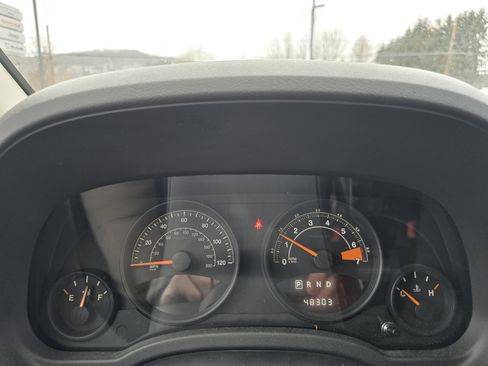 Used 2014 Jeep Compass Sport image 14