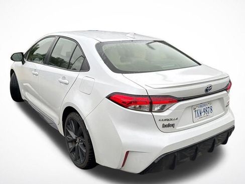 Used 2024 Toyota Corolla SE FWD image 4