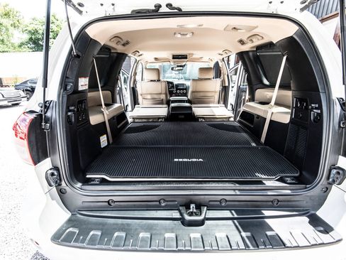 Used 2020 Toyota Sequoia Platinum RWD image 40