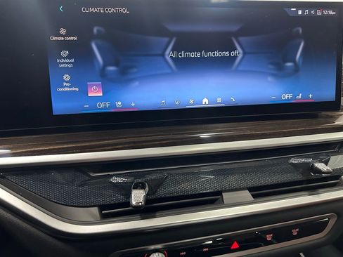 Used 2025 BMW X5 xDrive50e w/ M Sport Package image 28