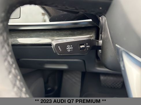 Used 2023 Audi Q7 2.0T Premium w/ Convenience Package image 21