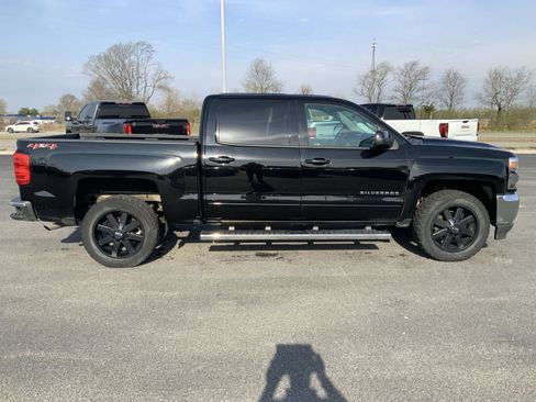 Used 2018 Chevrolet Silverado 1500 LT w/ All Star Edition image 10