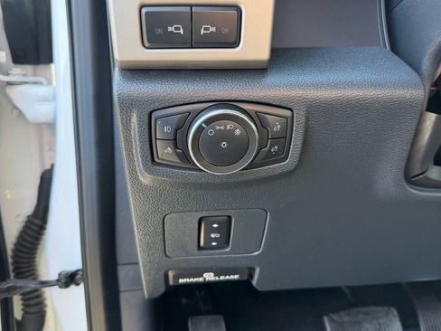 Used 2022 Ford F350 Lariat w/ Lariat Value Package AWD/4WD image 16