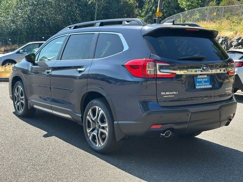 Used 2025 Subaru Ascent Touring AWD/4WD image 3