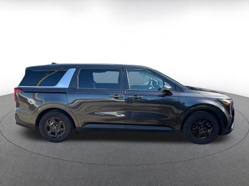 Used 2026 Kia Carnival FWD image 15