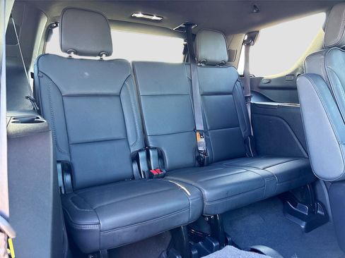 Used 2025 GMC Yukon Denali image 28