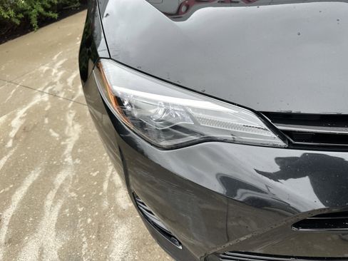 Used 2017 Toyota Corolla LE FWD image 18