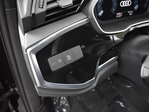 Used 2025 Audi Q3 2.0T Premium AWD/4WD image 7
