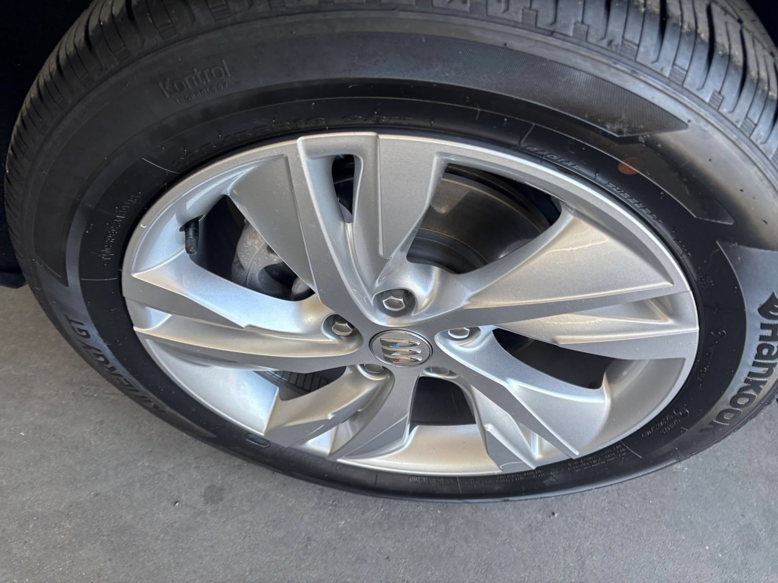 Used 2025 Buick Encore GX Preferred FWD image 54