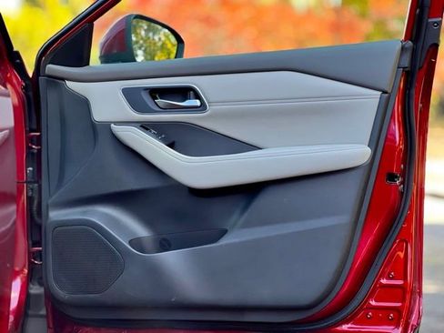 Used 2021 Nissan Rogue SL image 23