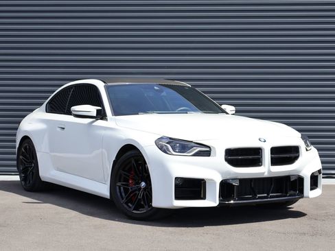 Used 2024 BMW M2 w/ Lighting Package image 3