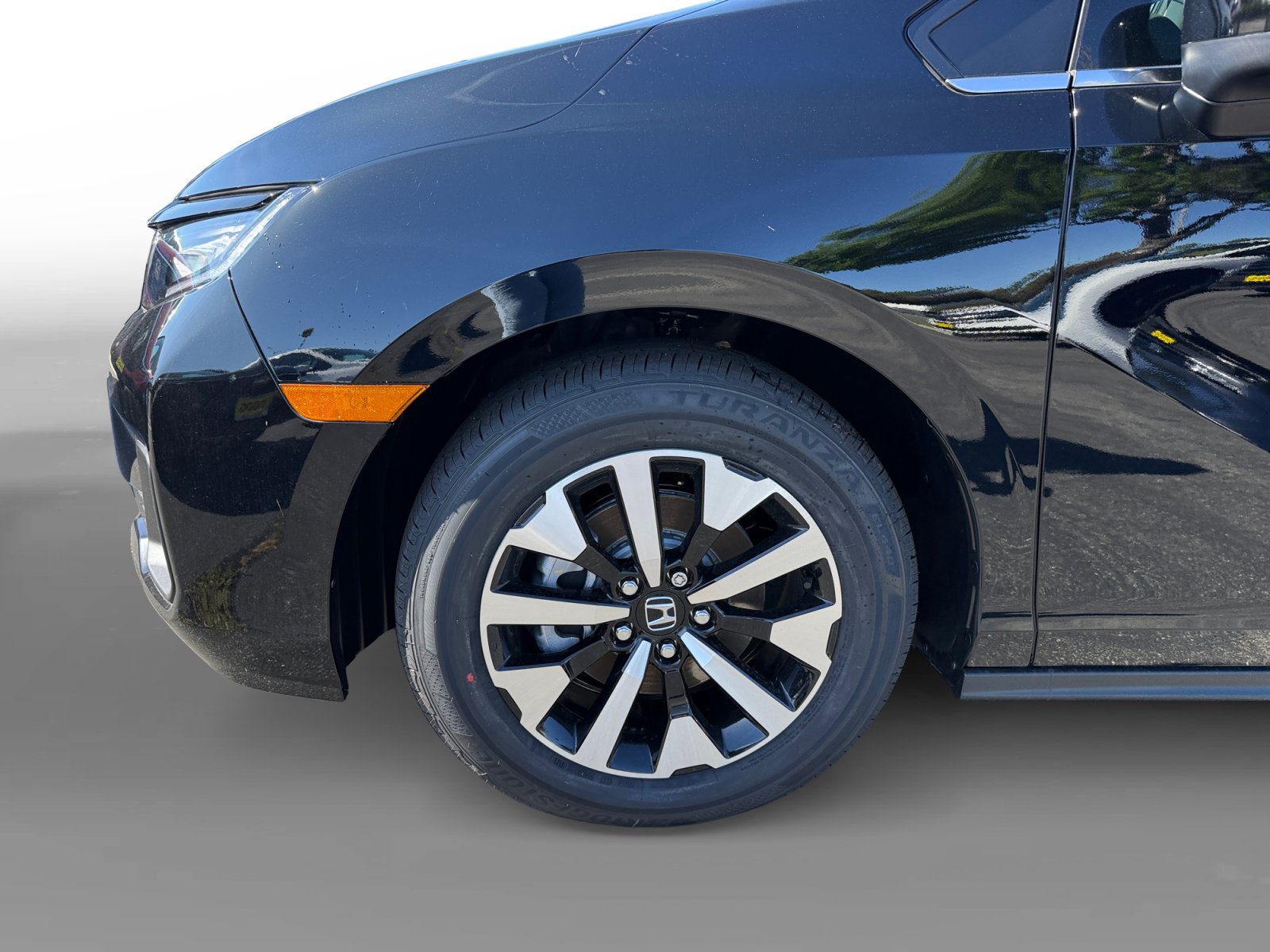 New 2026 Honda Odyssey EX-L image 9