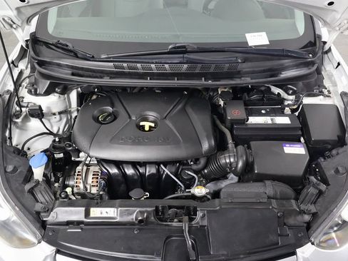 Used 2014 Hyundai Elantra SE FWD image 15