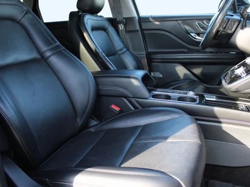 Used 2021 Lincoln Corsair Reserve w/ Equipment Group 201A image 19