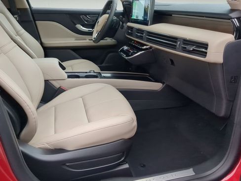 New 2026 Lincoln Corsair Reserve FWD image 24