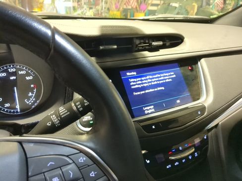 Used 2023 Cadillac XT5 Luxury AWD/4WD image 16