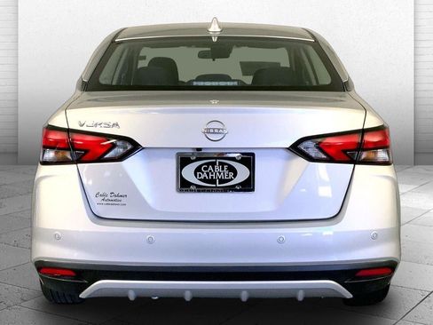Used 2025 Nissan Versa SV FWD image 3