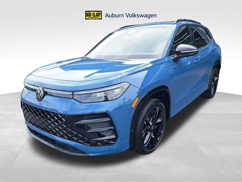 New 2025 Volkswagen Tiguan SE R-Line AWD/4WD image 1