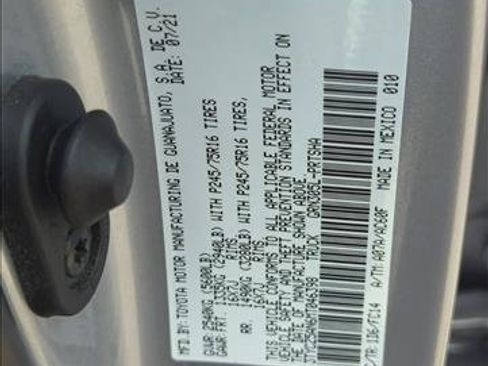 Certified 2021 Toyota Tacoma SR5 AWD/4WD image 27